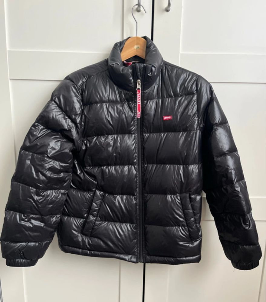Cienka, puchowa kurtka Levis XS
