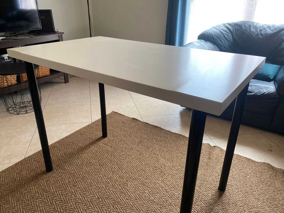 Mesa 60cm x 100cm (Como Nova)