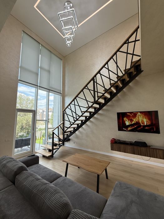 Будинок з новим ремонтом біля озера 10 хв до м Теремки