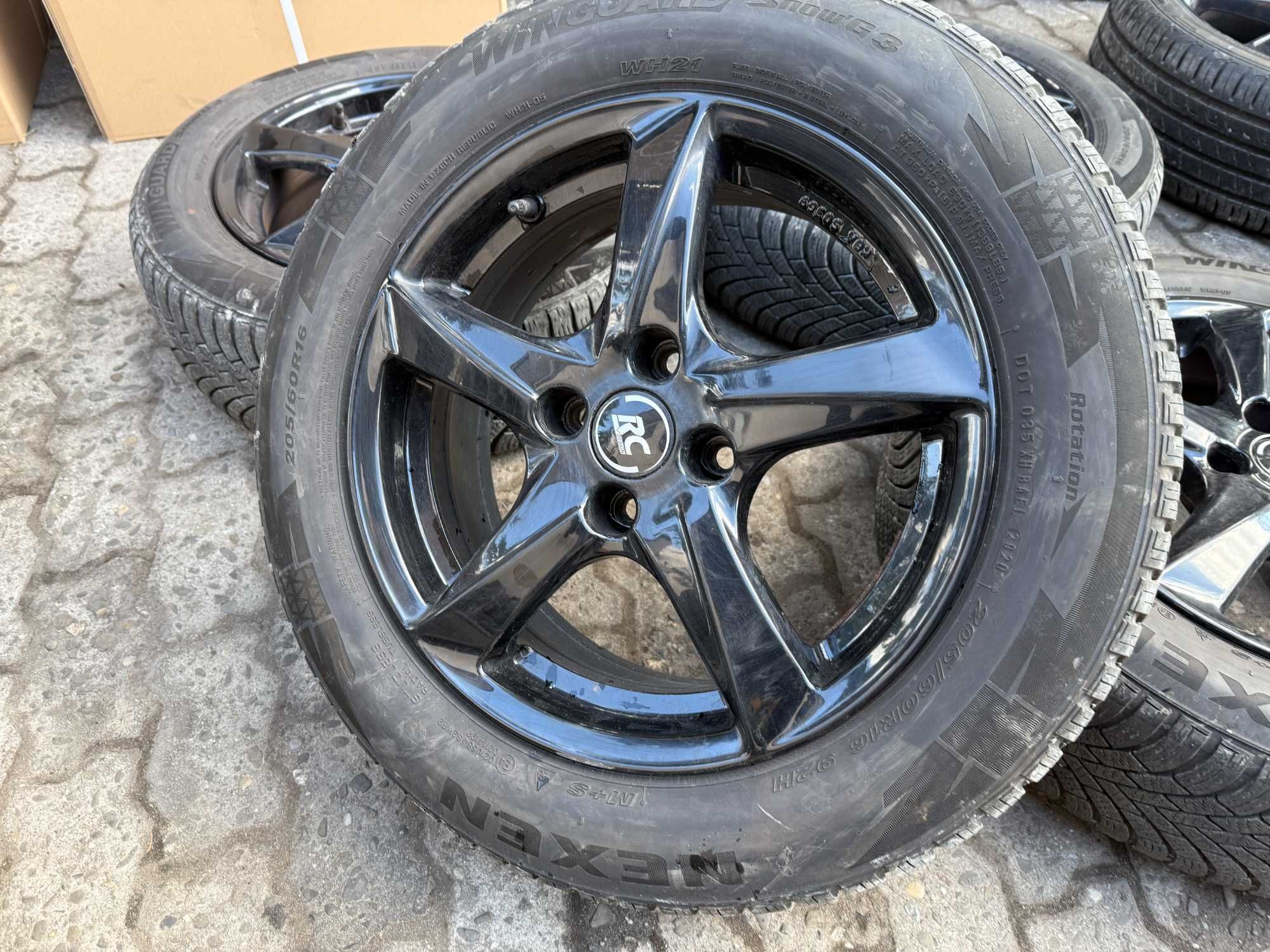 Felgi aluminiowe 16" 4x108 Ford EcoSport z oponami zimowymi
