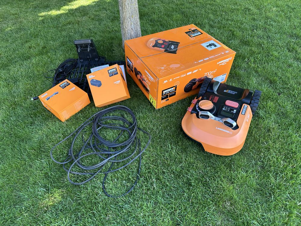 Robot koszący Worx M700 + ACS + Off Limits