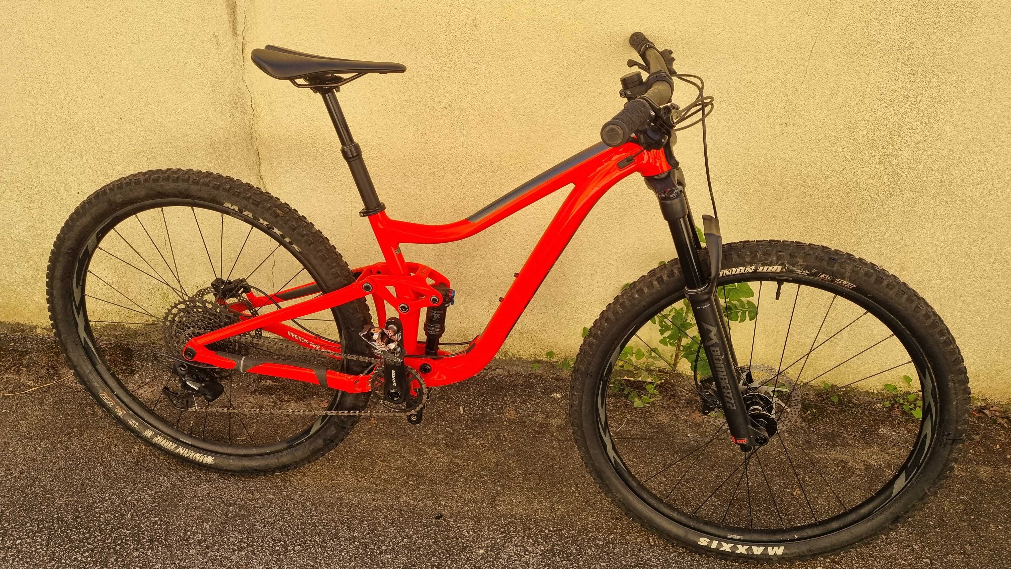 Bicicleta GIANT TRANCE 29