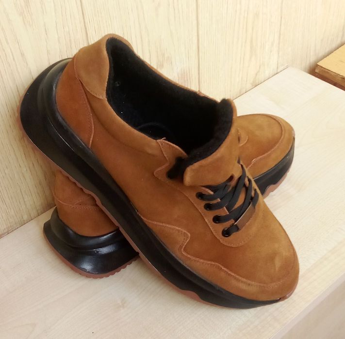 Кросівки унісекс