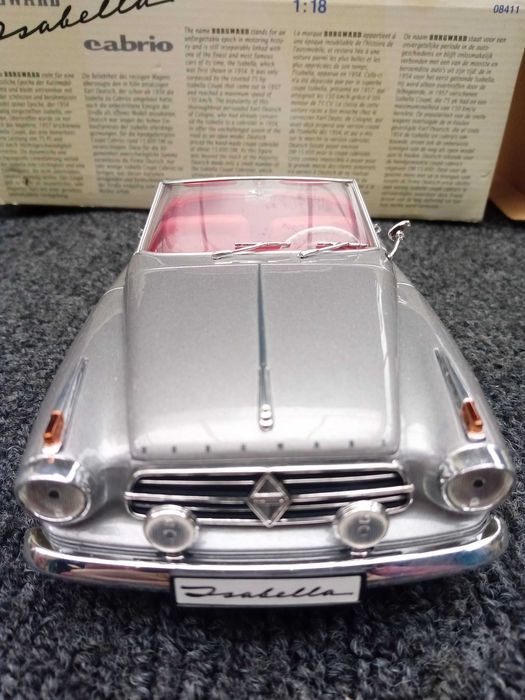 1/18 Borgward Isabella cabrio - Revell