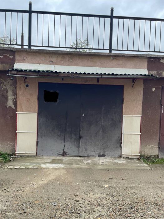 Продається приватизований мурований гараж вул. Івасюка, 78