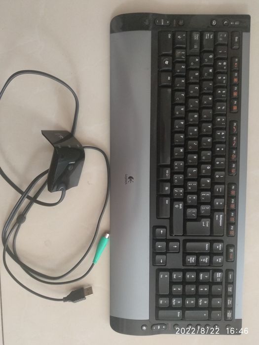 Клавиатура Logitech блутус.