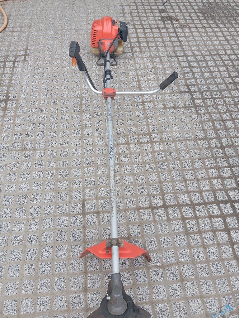 Roçadora Kubota D43