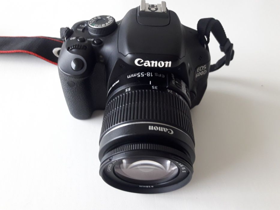 Canon EOS 600D como nova