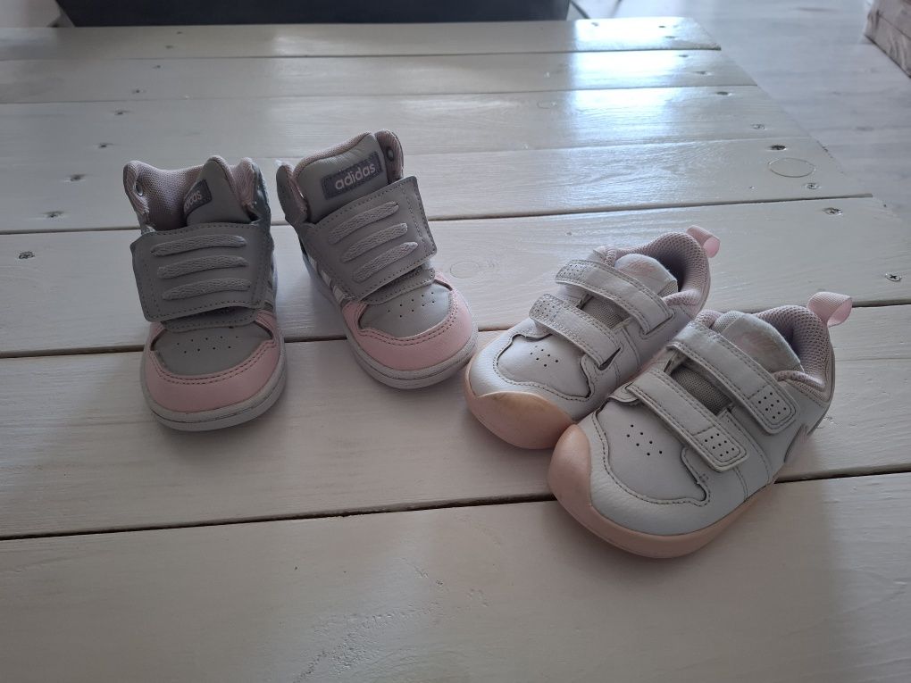 Adidaski dziewczęce.
