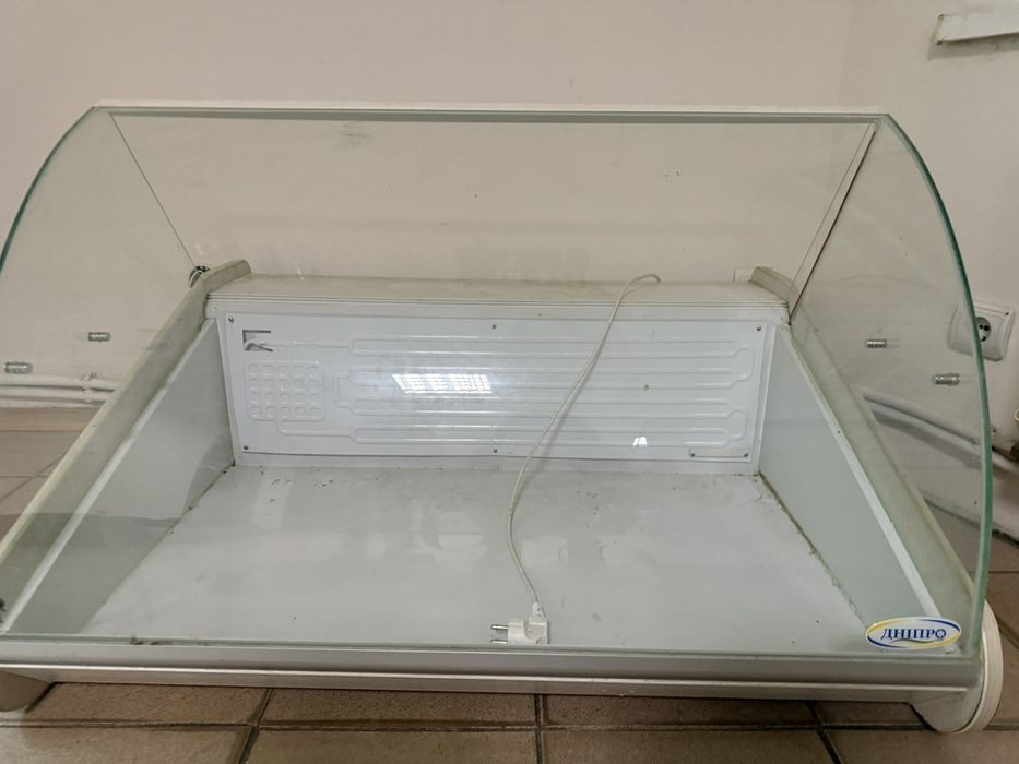Продам холодильні вітрини