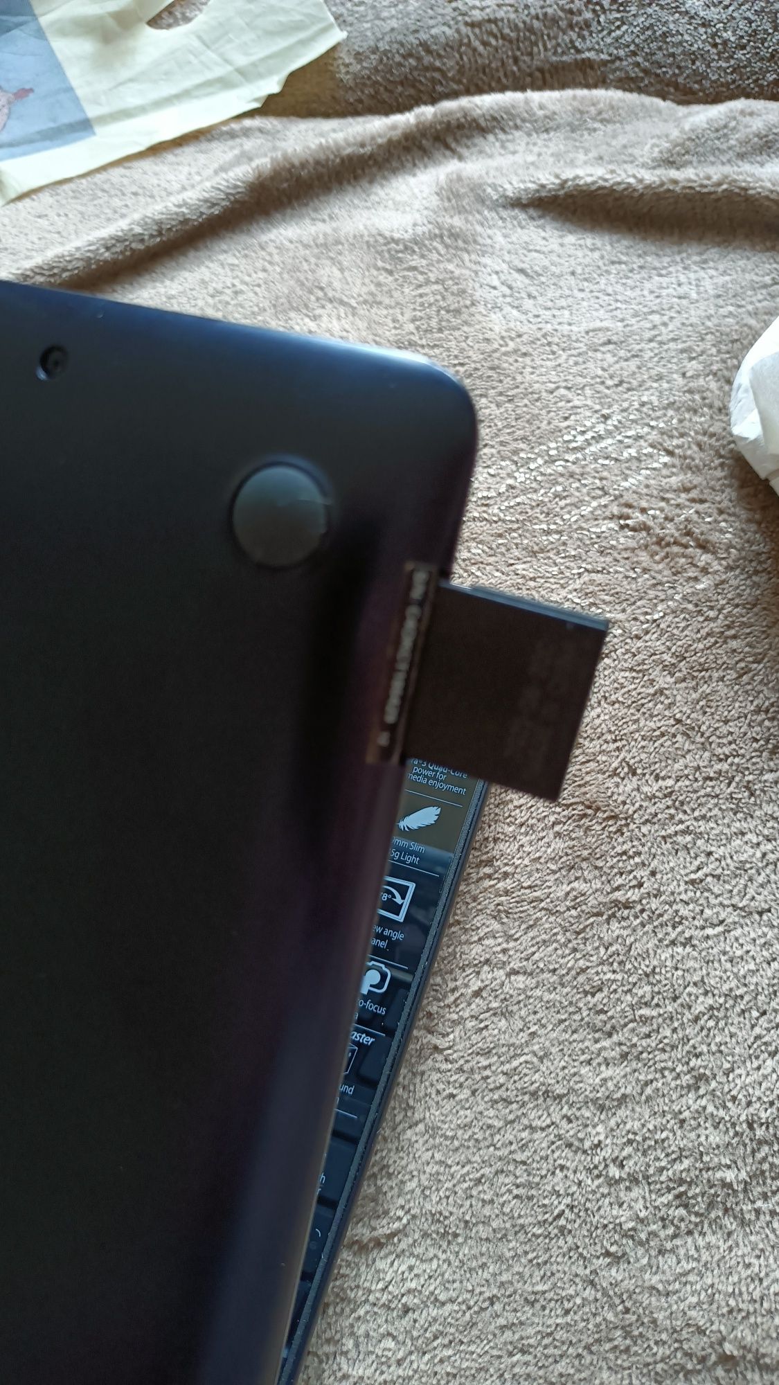 Tablet Asus mały