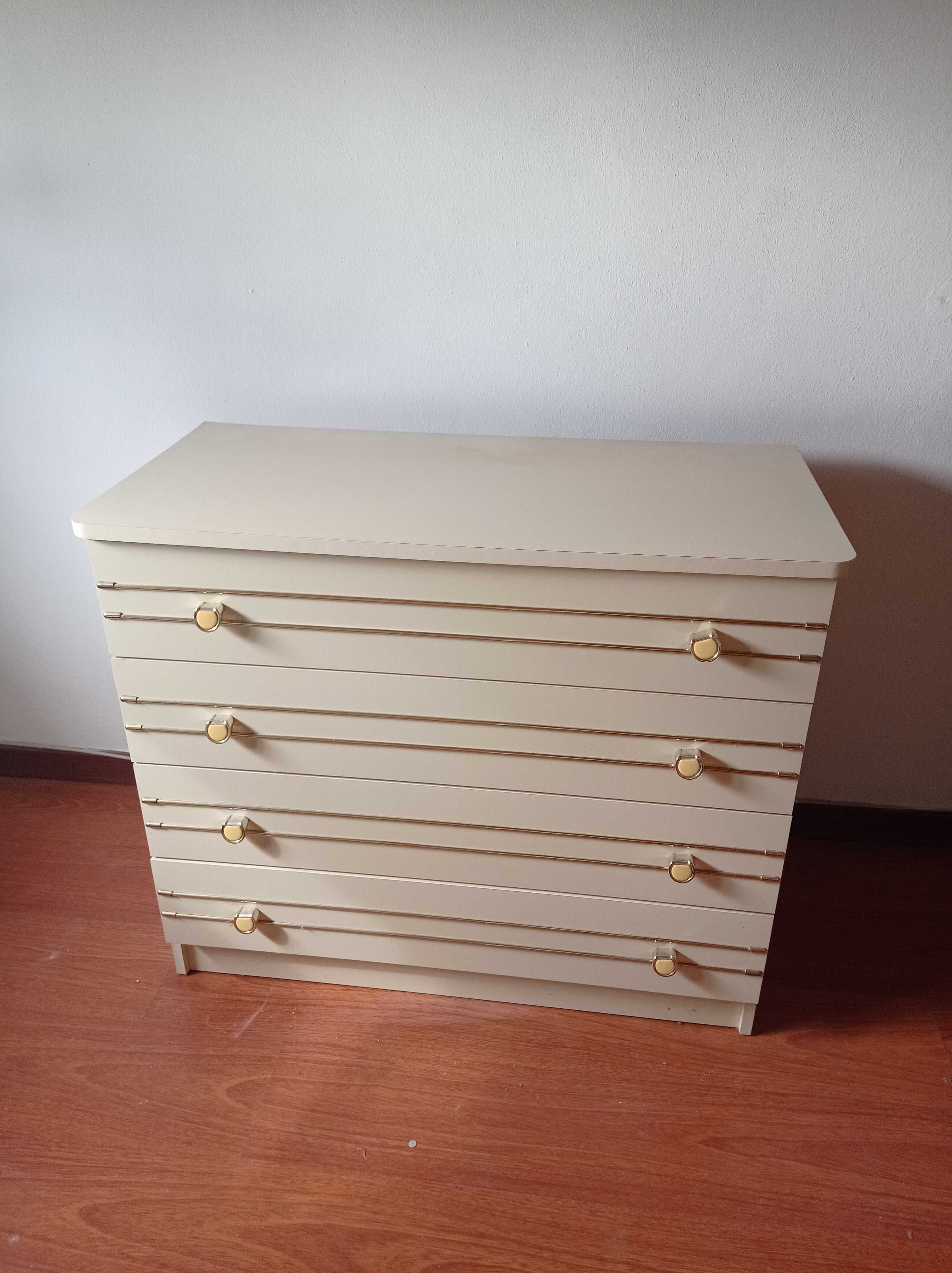 Cómoda de quarto