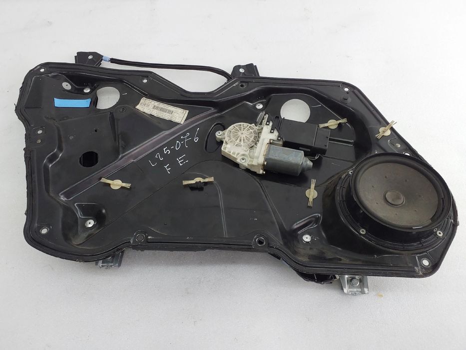 Elevador vidros frente esquerdo SEAT Leon (1M1)