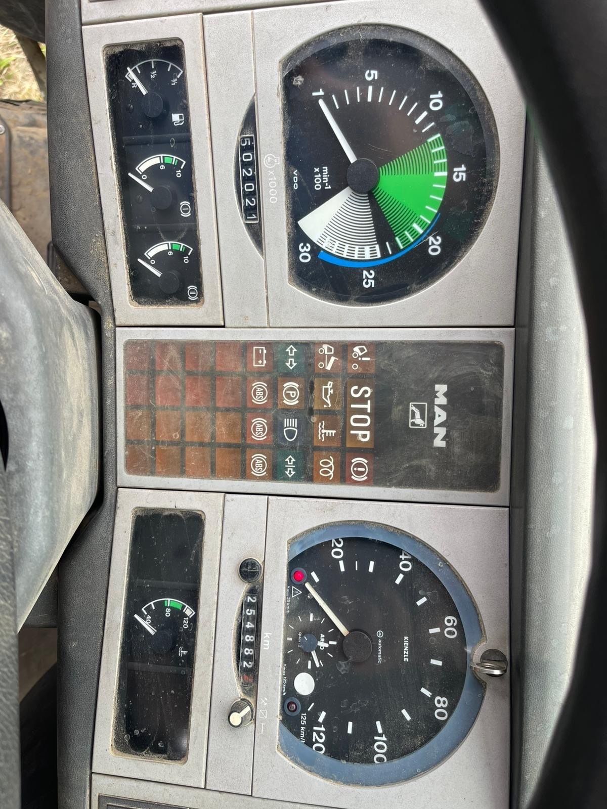 MAN L2000 hakowiec | 4x2 | niski przebieg