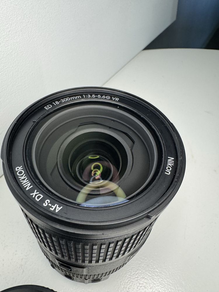 Nikon D5200 + 2 obiektywy (50mm 1.8G + 18-300mm)