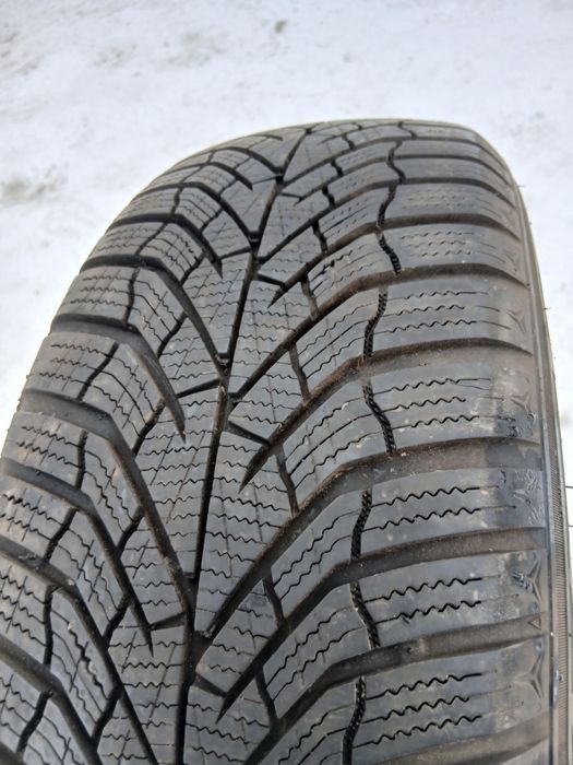 Opony kumho wintercraft 205/60/16 jak nowe 8mm bieżnika