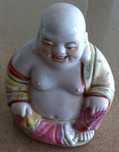 figura de buda em cerâmica 16 cm.