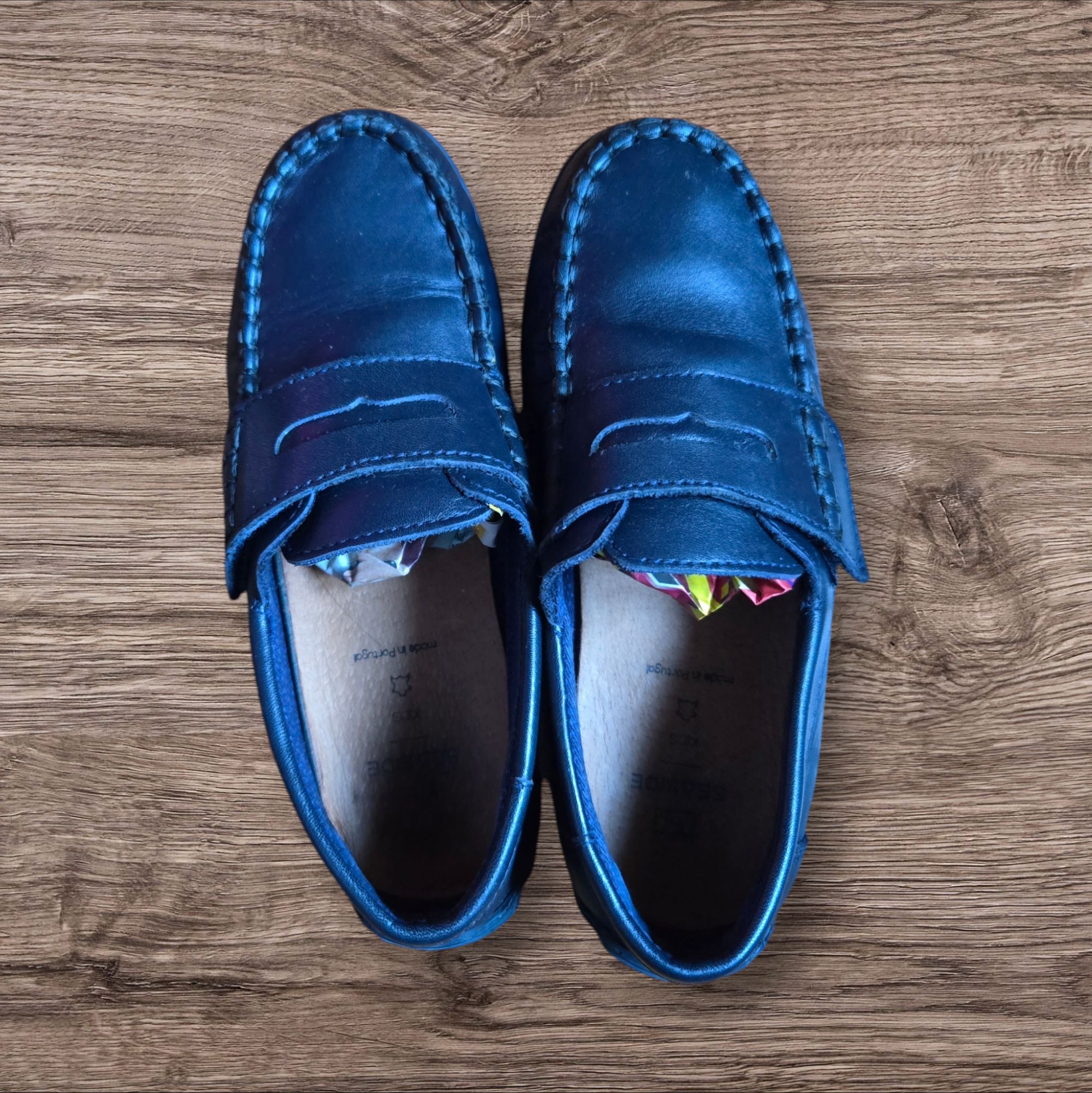 Sapatos/mocassins em pele, com velcro