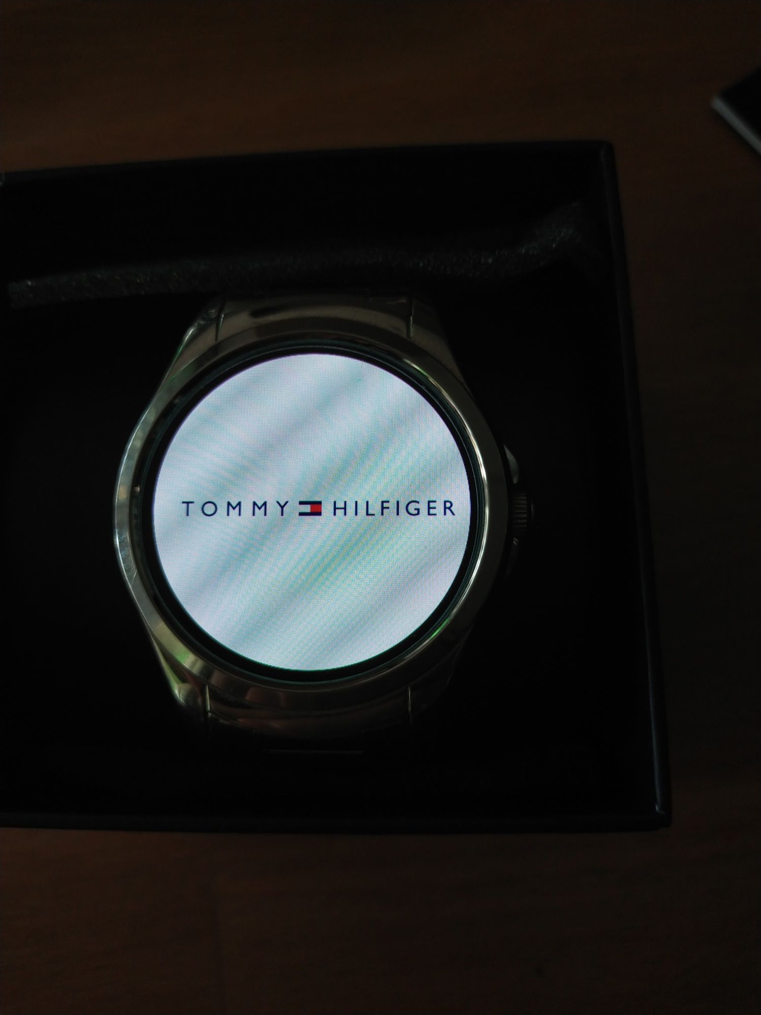 Tommy Hilfiger smartwatch oryginał