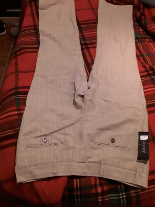 Calças DKNY novas