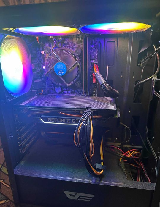 Продам комп'ютер в хорошому стані.