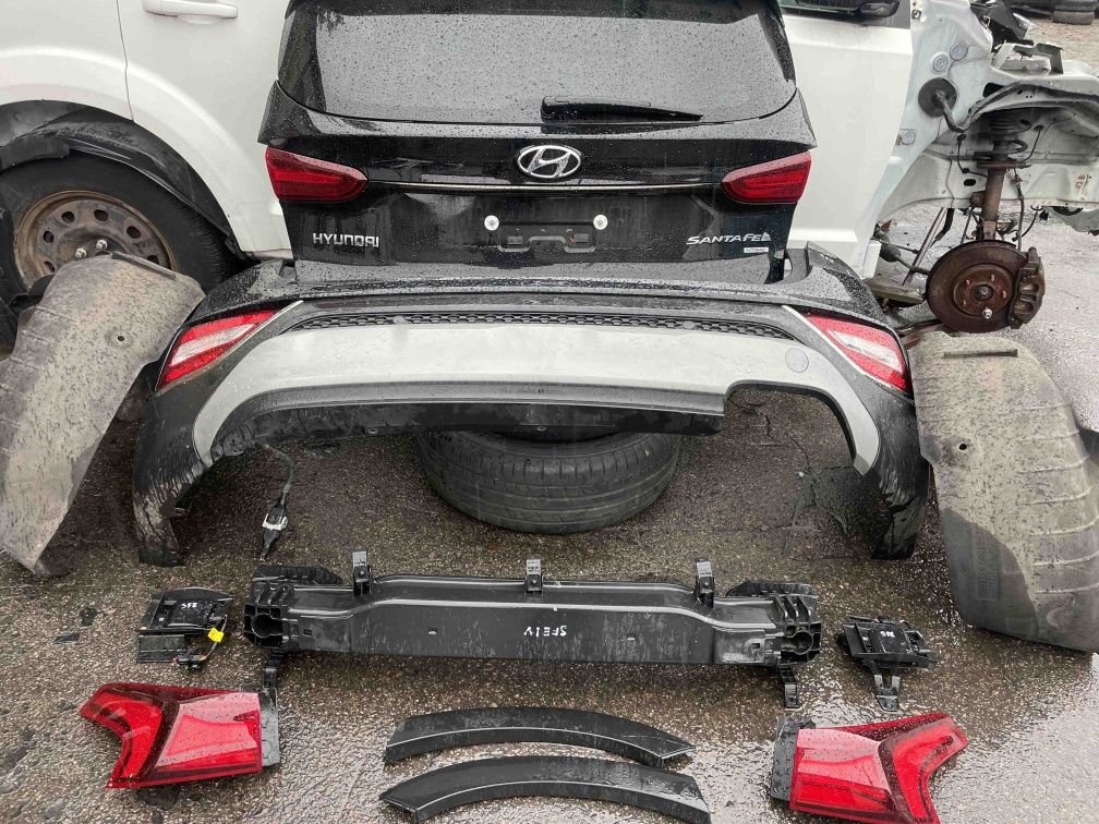 Hyundai Santa Fe 2018-2021 крышка багажника фонари задний бампер