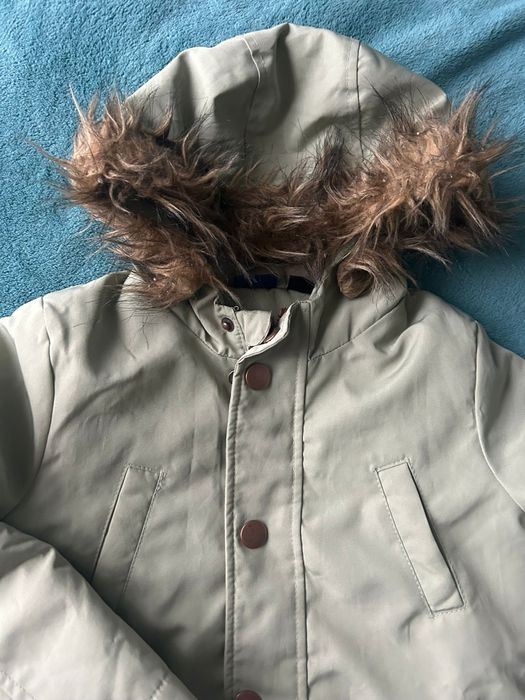 Kurtka z odpinanym kapturem 104