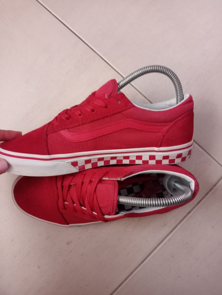 Tenis Vermelho Van