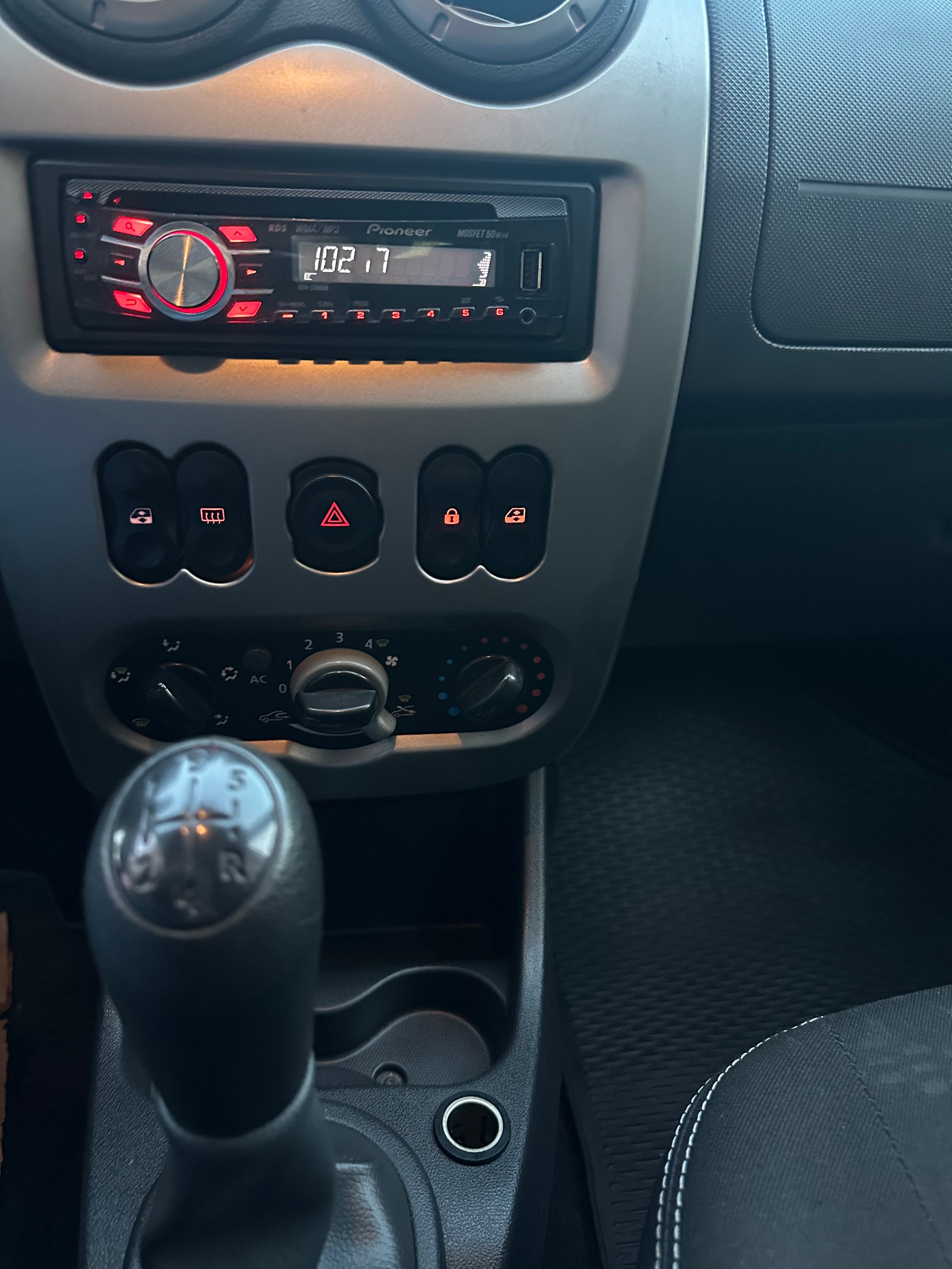 Автомобіль Sandero StepWay