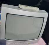 Televisor Sanyo,em cor cinza