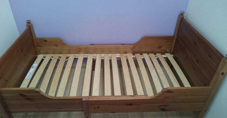 Łóżko Ikea Leksvik + stelaż + materac - rosnące z dzieckiem