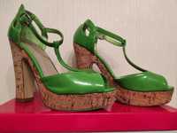 Zielone sandałki damskie, obcas korek, rozmiar 37
