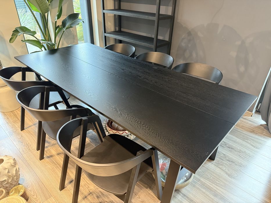 Stół czarny fornirowany blat jesion drewniane nogi kauczuk 230x100 cm