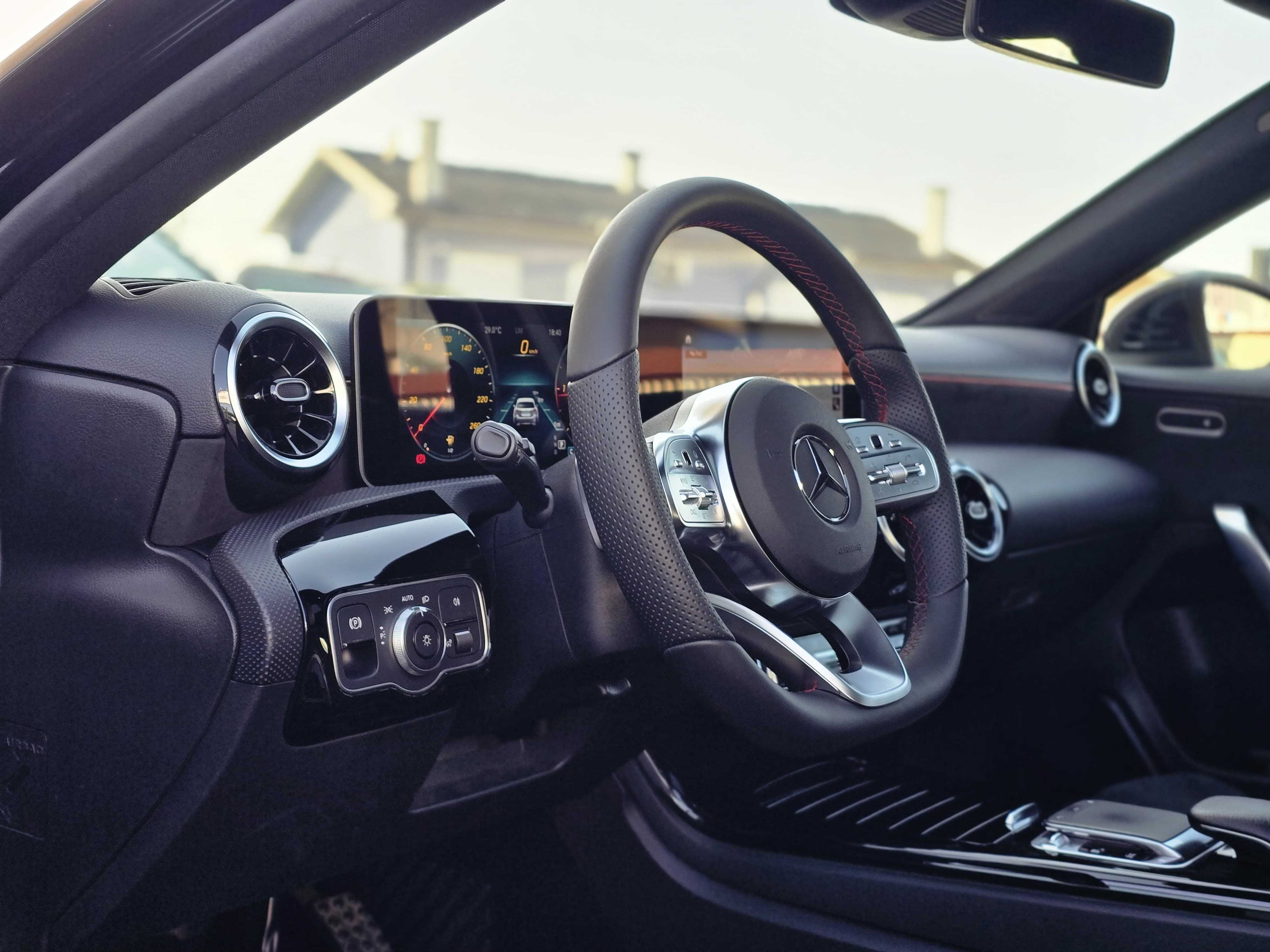MERCEDES-BENZ A180D AMG LINE 116CV 7G-DCT