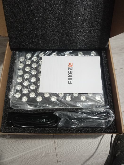 Flikeze SpectraPanel Basic 78 Терапія Червоним Світлом Настільна Підст