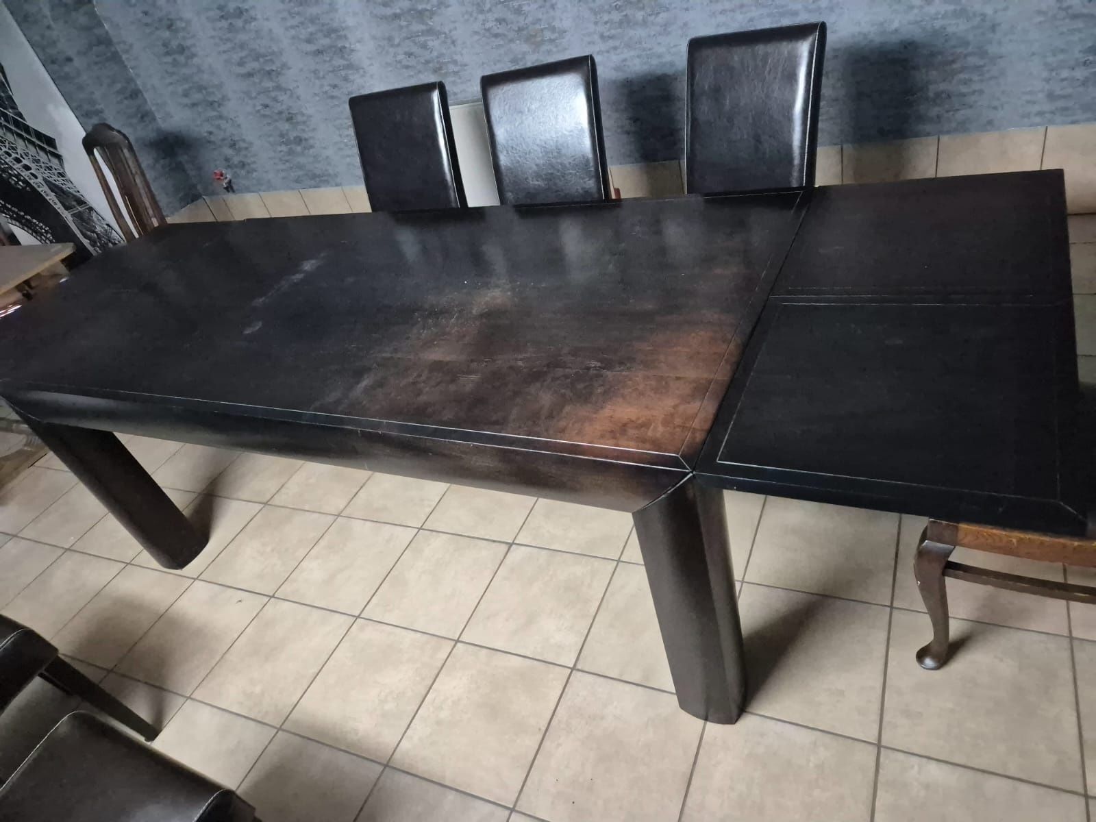 Zestaw stół rozkładany + 6 krzeseł skórzanych