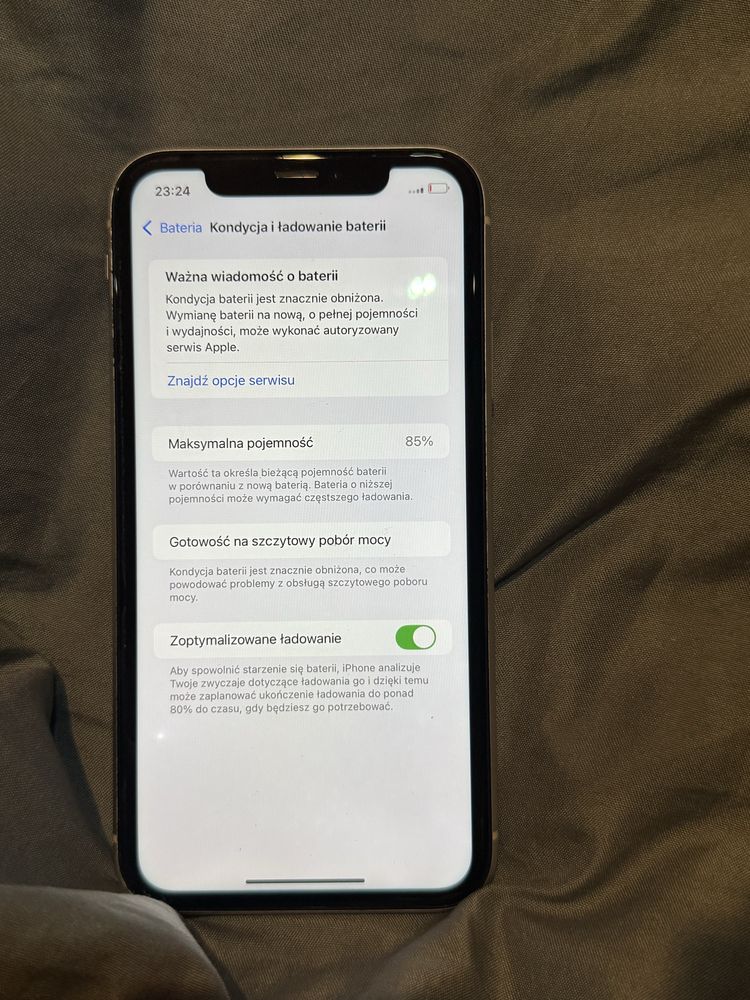 iphone xr.      .