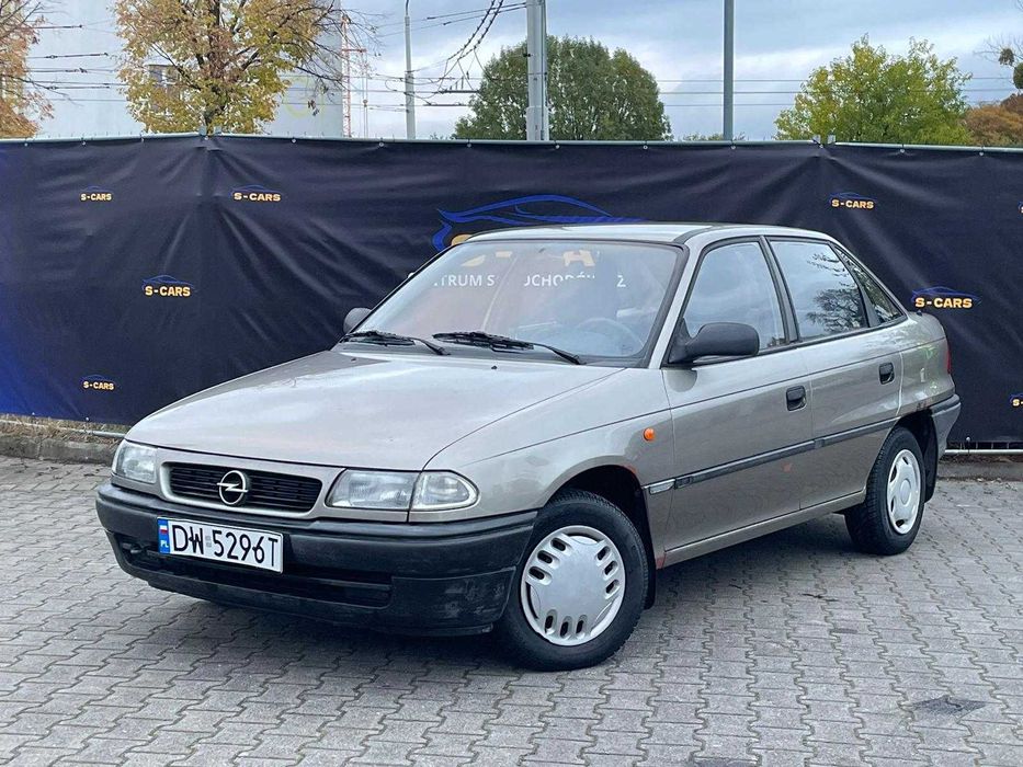 Opel Astra 1.4 b • NISKI PRZEBIEG • DŁUGI PRZEGLĄD • Zamiana