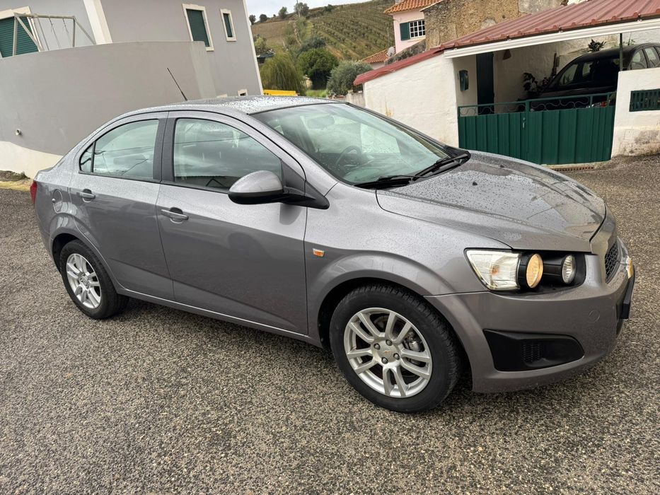 Aveo 2011 com poucos km