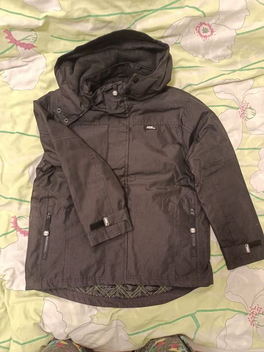 Продам термо куртка 146-152 рост