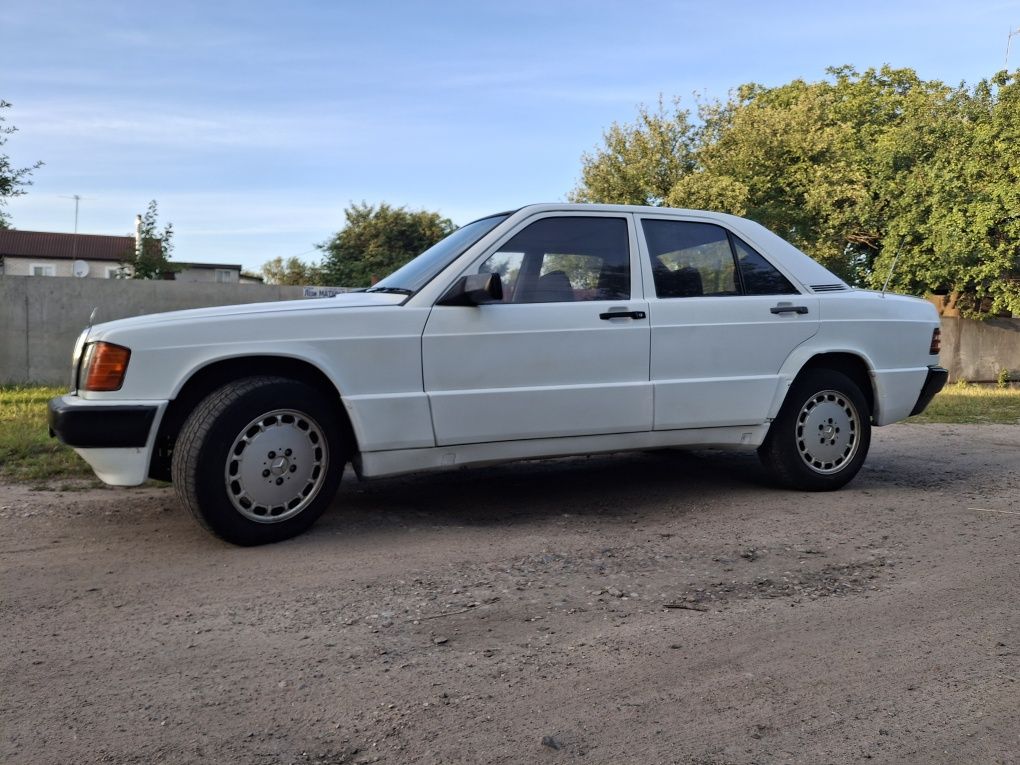 Продам Мерседес 190