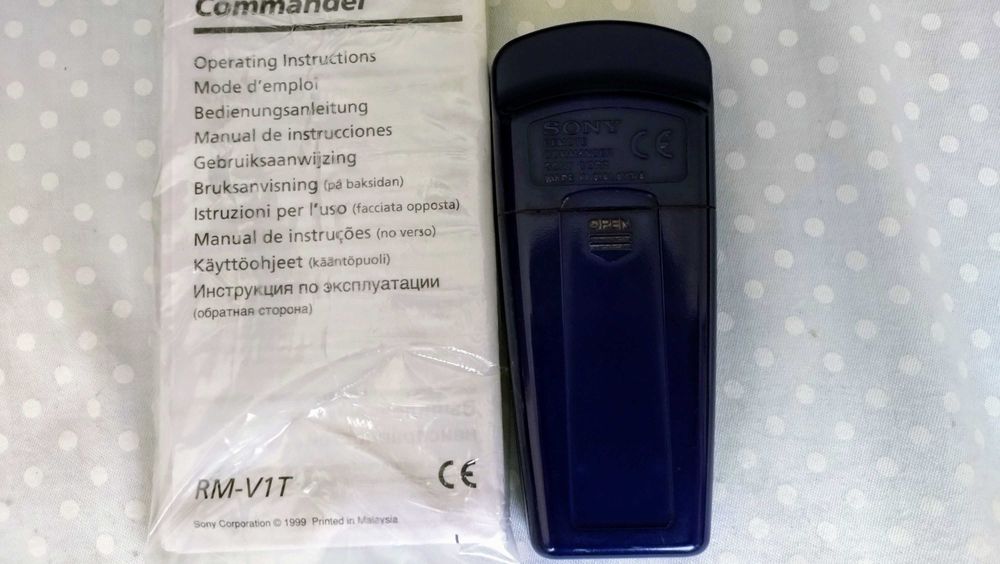 Comando Remoto Universal Sony RM-V17 c/ Manual