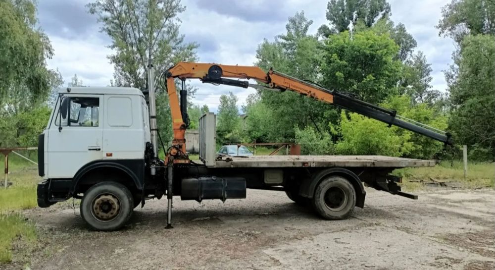 МАЗ кран маніпулятор.