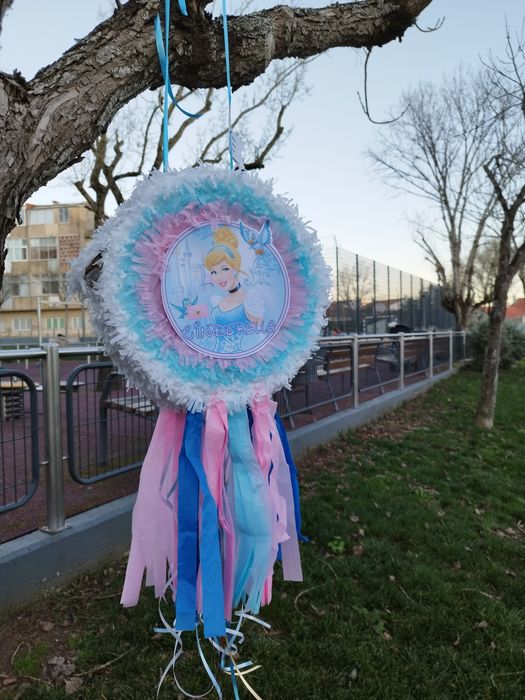 Pinhatas para meninas raparigas Madrigal