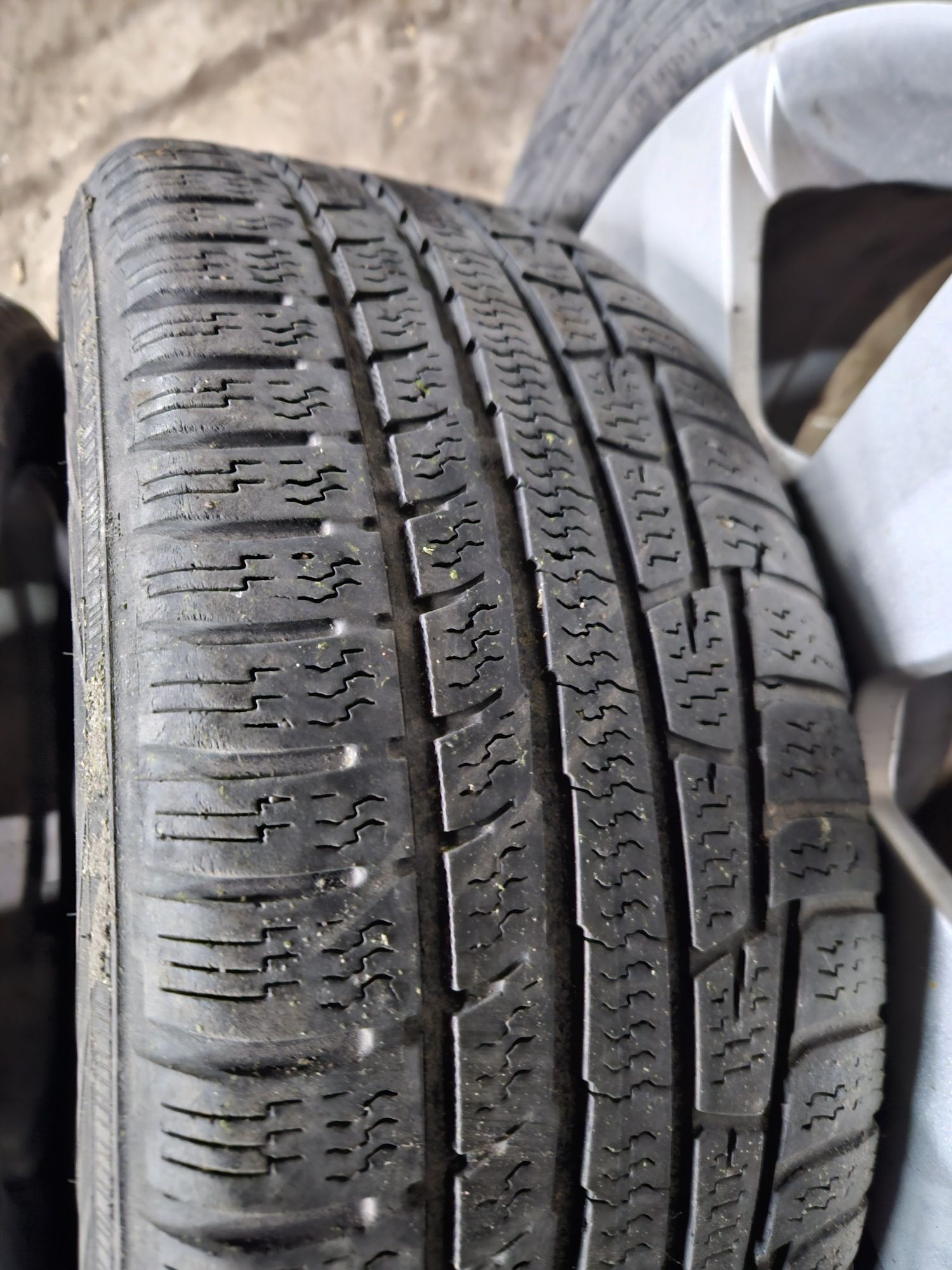 Opony 215x55 r16 nokian