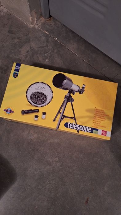 Telescópio de iniciação à Astronomia