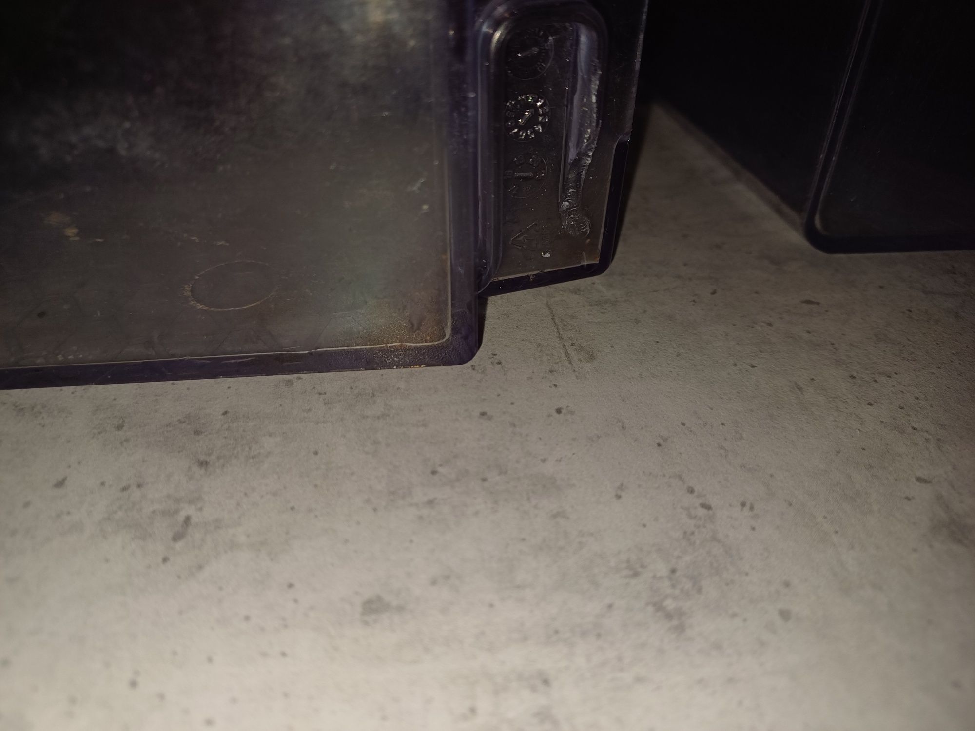 Boczna półka balkonik do lodówki Beko