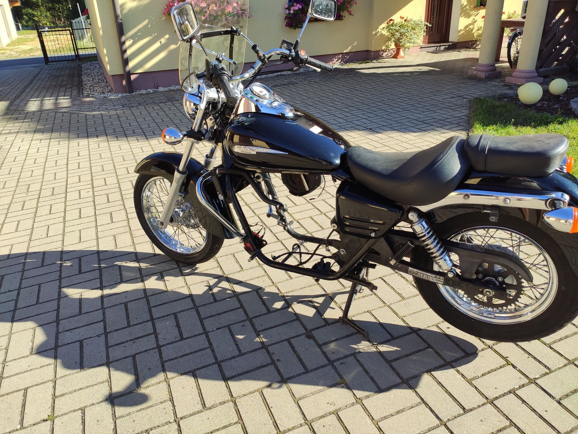 Honda shadow 125