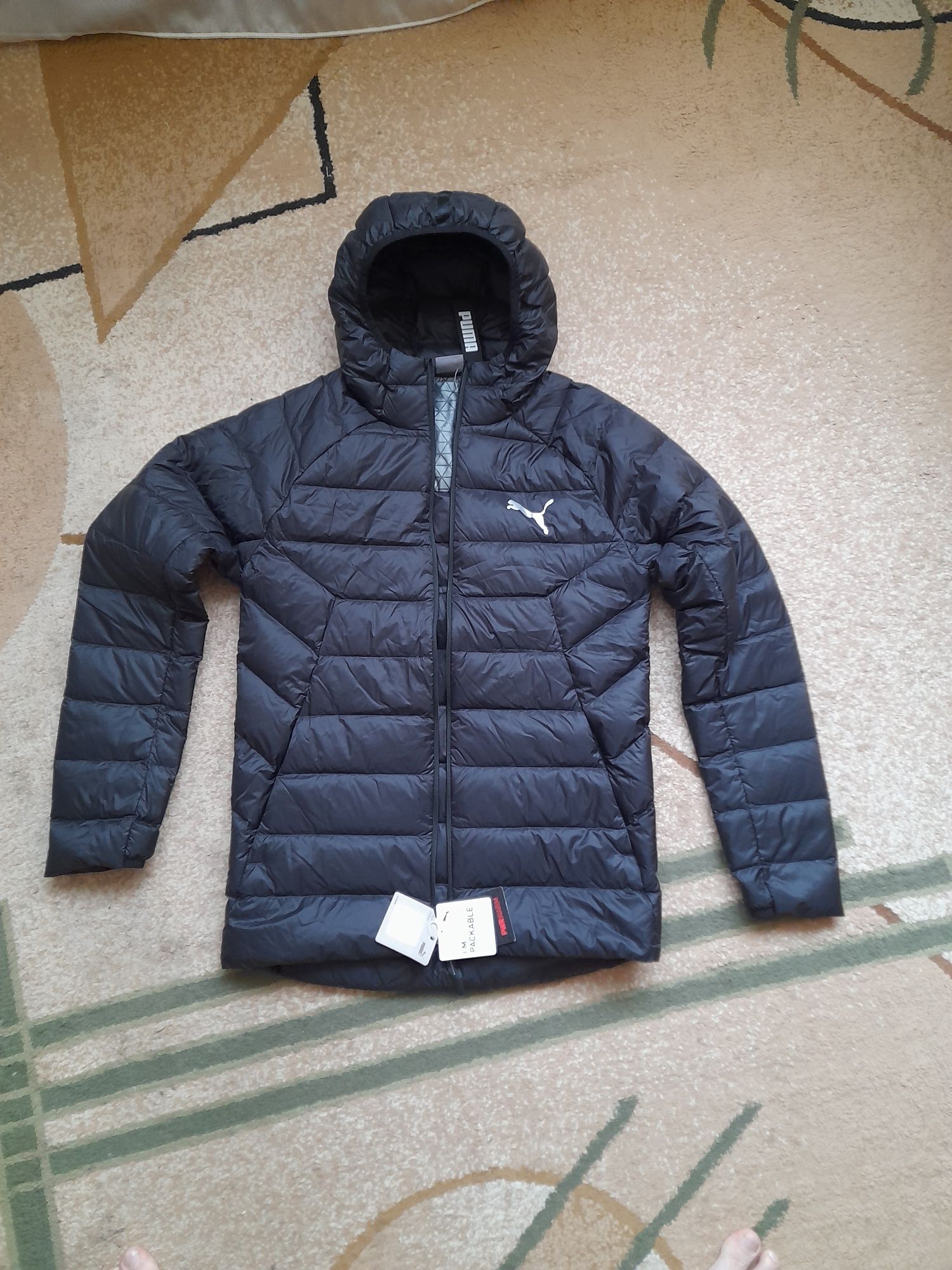 Продам оригинальную мужскую куртку puma PackLITE Down Jacket