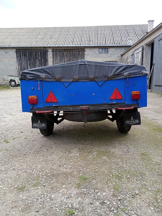 Przyczepka samochodowa